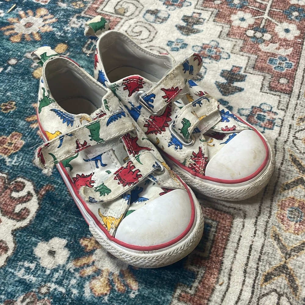 Converse dinosaur shoes size 10